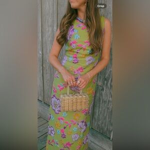 Elegant Green Midi Dress with Floral Design